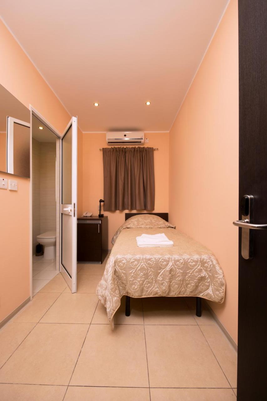 Sogdiana Guest House San Ġiljan Buitenkant foto