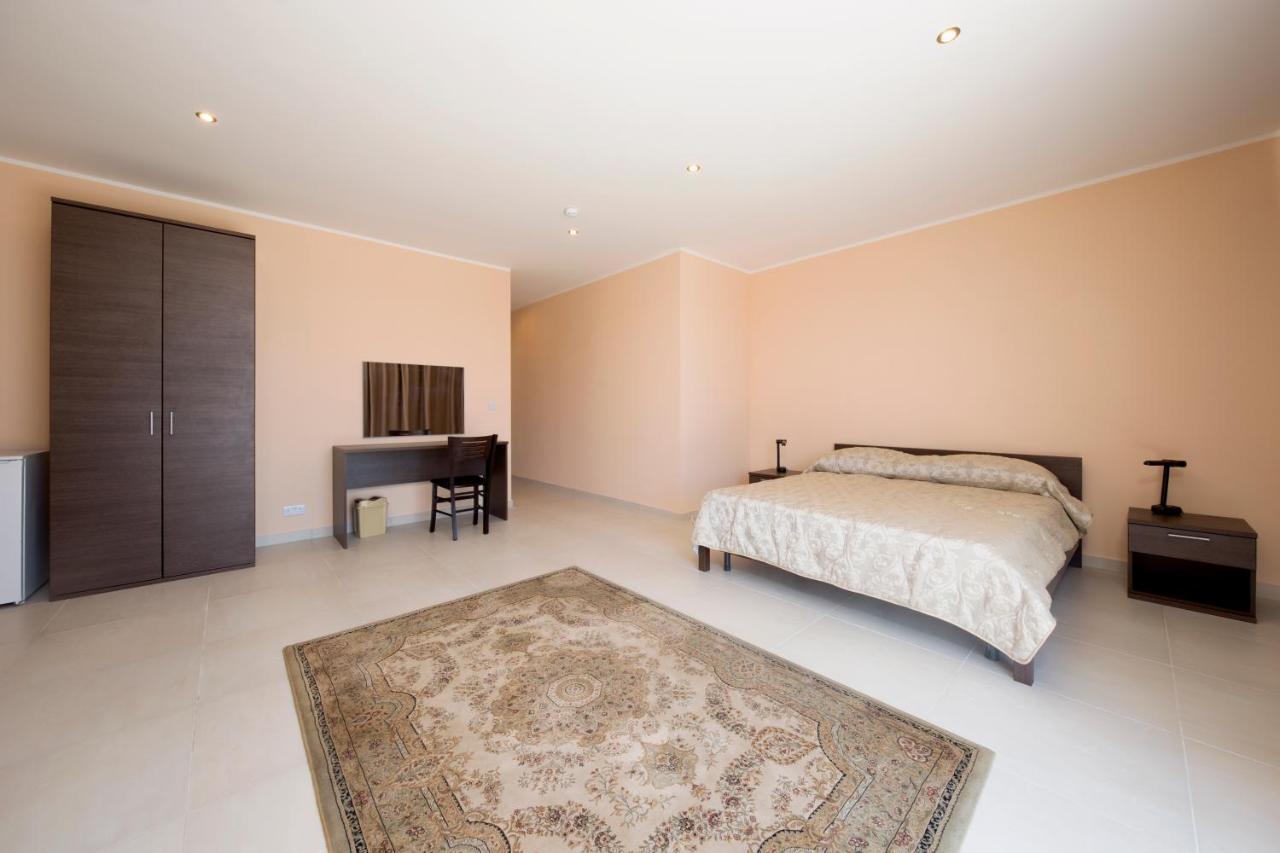 Sogdiana Guest House San Ġiljan Buitenkant foto