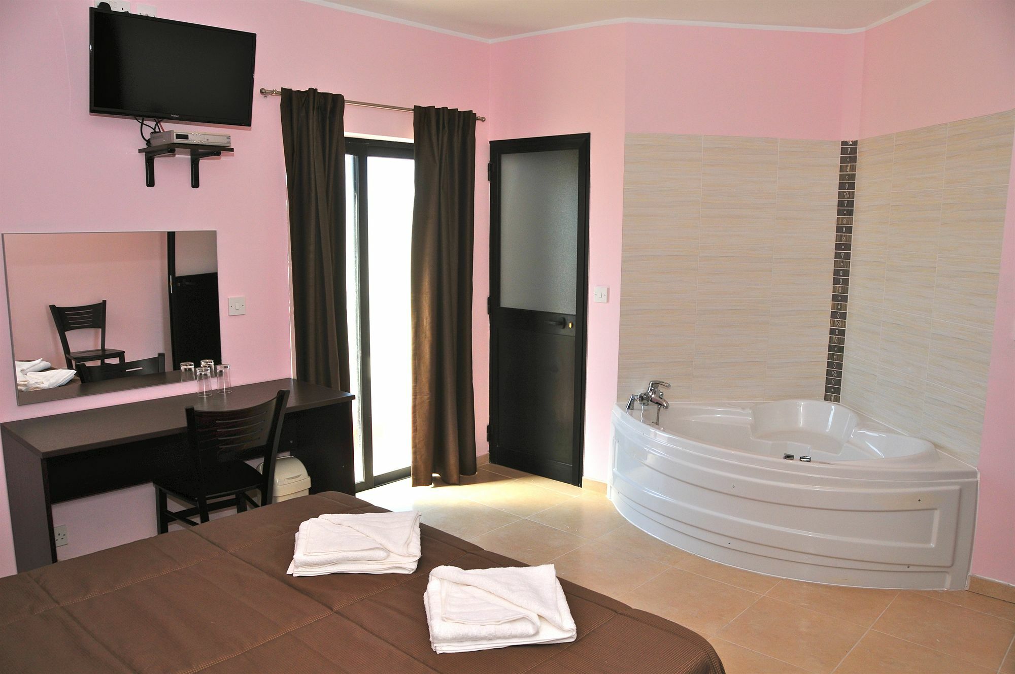 Sogdiana Guest House San Ġiljan Buitenkant foto